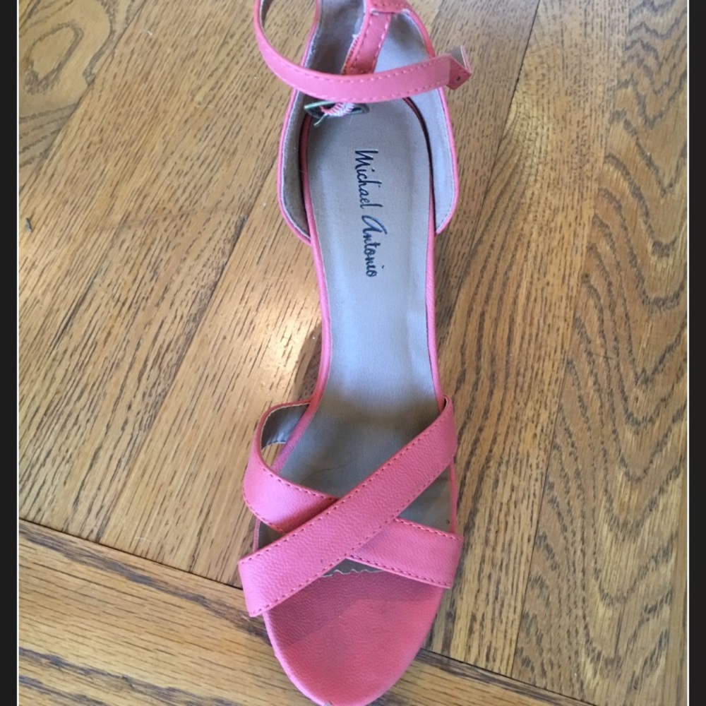 Michael Antonio leather wedges size 6.5